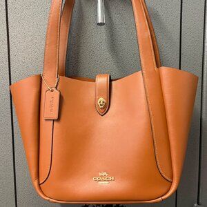 Authentic Coach Bag | Hadley Turnlock Tote Bag | Gold/Tan